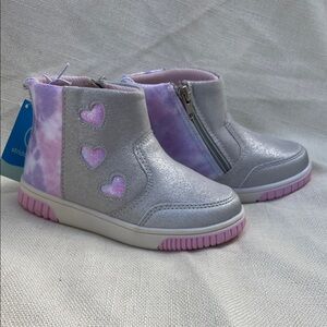 Stride Rite Girls 10 NWT Silver High-Top Sneakers Pink Accents & Heart Cutouts